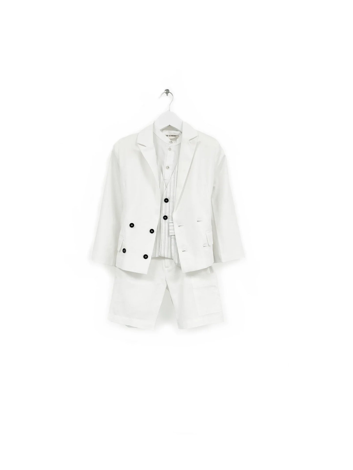 Anja Schwerbrock Paki Jata Classic Short & Blazer Outfit