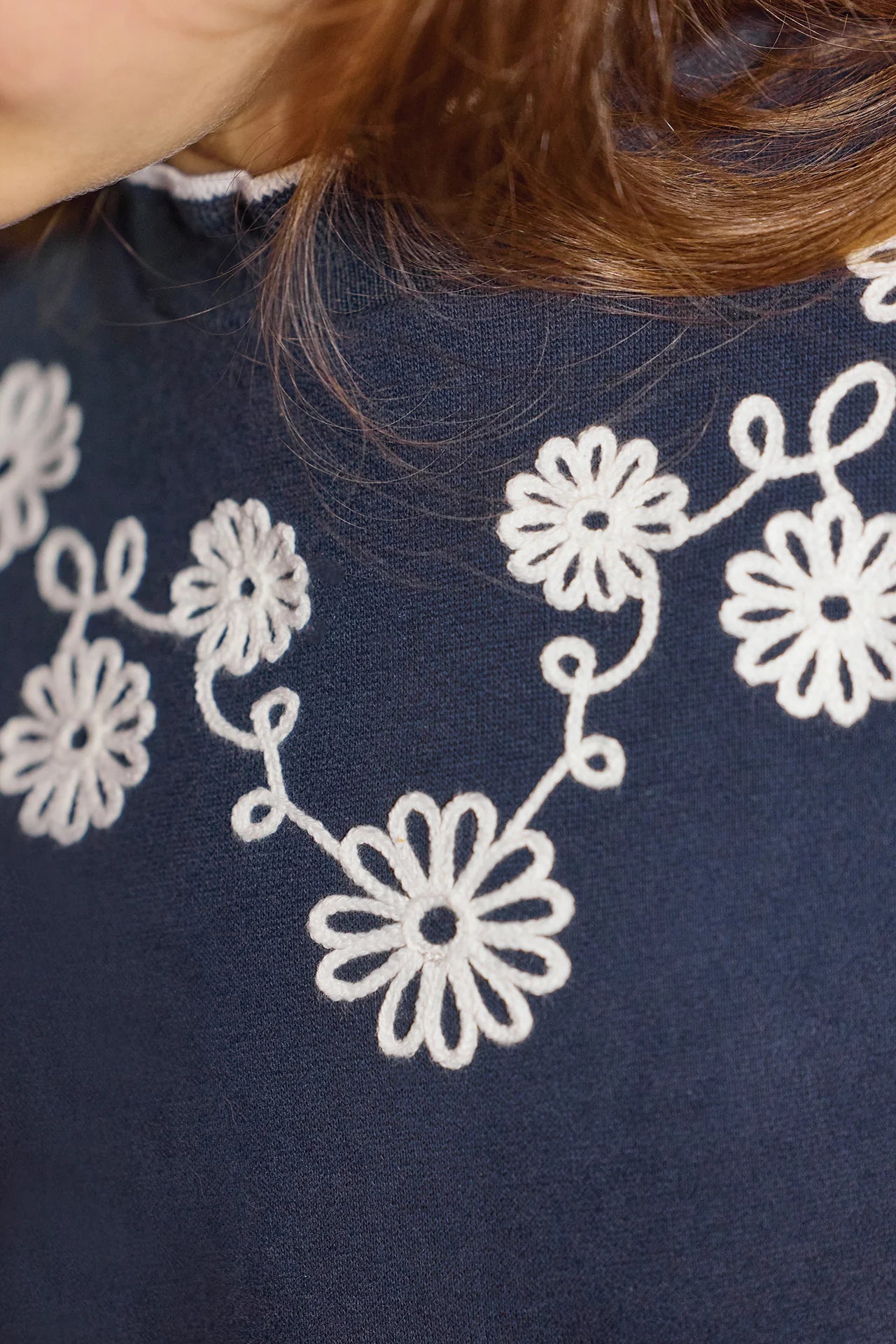Tartine LS Flower Embroidery Sweatshirt