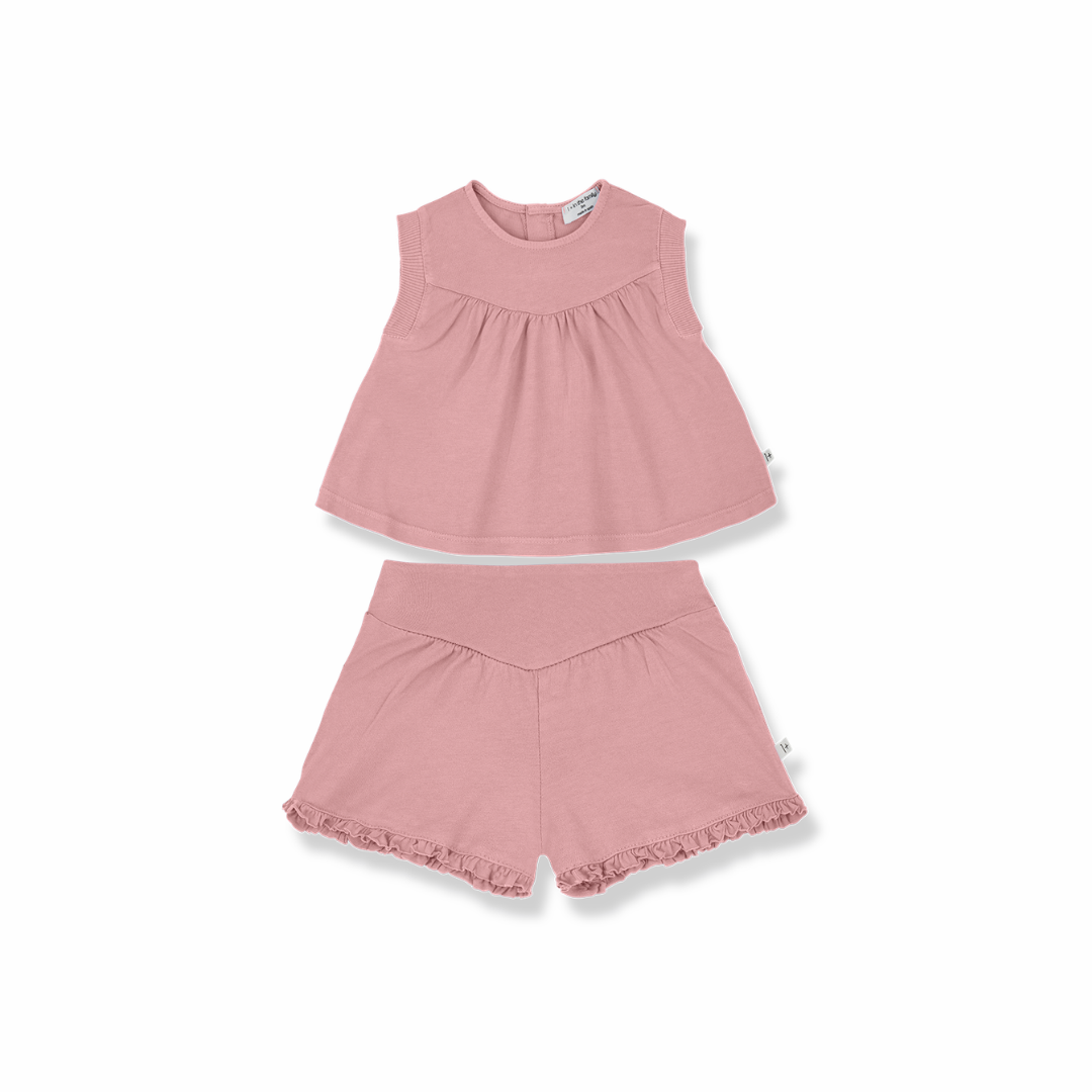 One + Family Ariany Marratxi Outfit