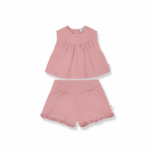 One + Family Ariany Marratxi Outfit
