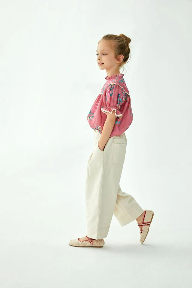Cera Una Volta July Kaya Outfit