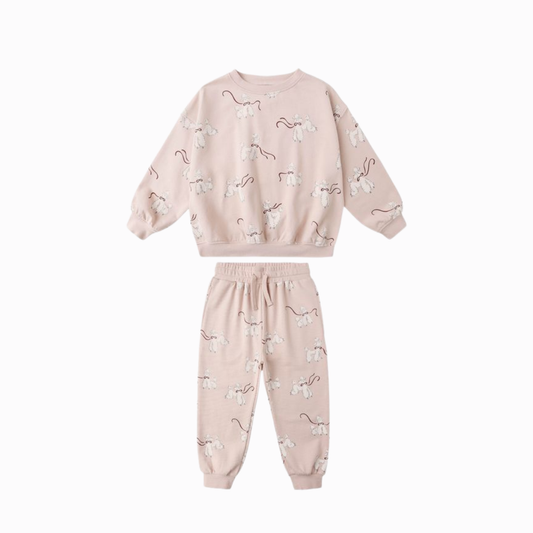 Rylee + Cru Relaxed Sweatshirt & Sweatpants Outfit | Tuesday's Child