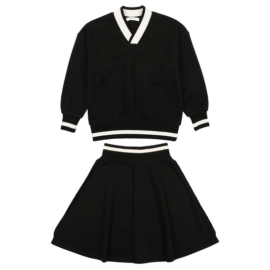 Coco Blanc V-Neck Sweatshirt & Circle Skirt Outfit