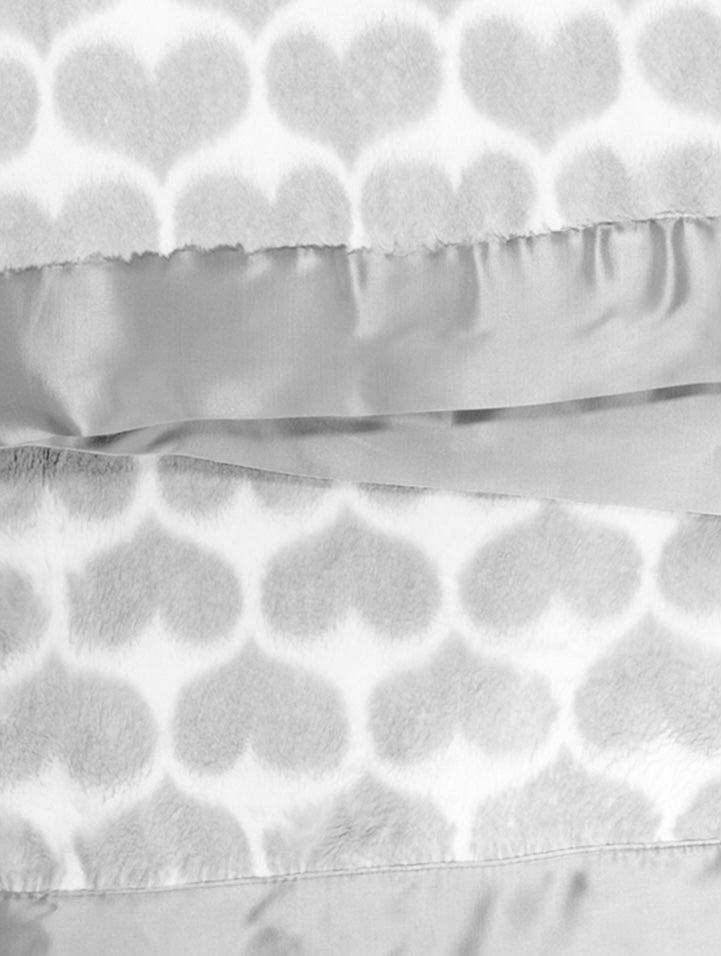 Little Giraffe Hearts Blanket